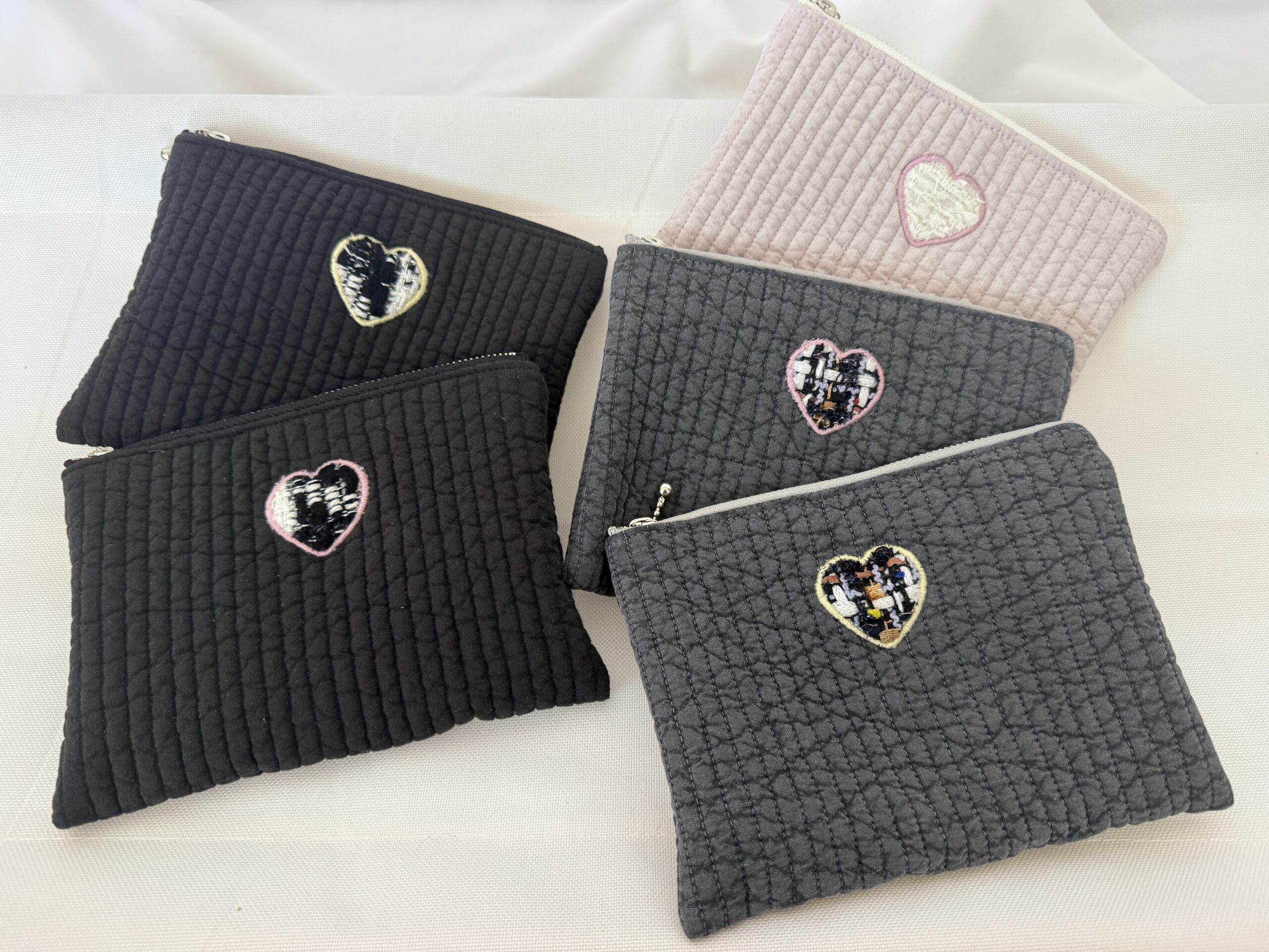 nubi heart pouch
