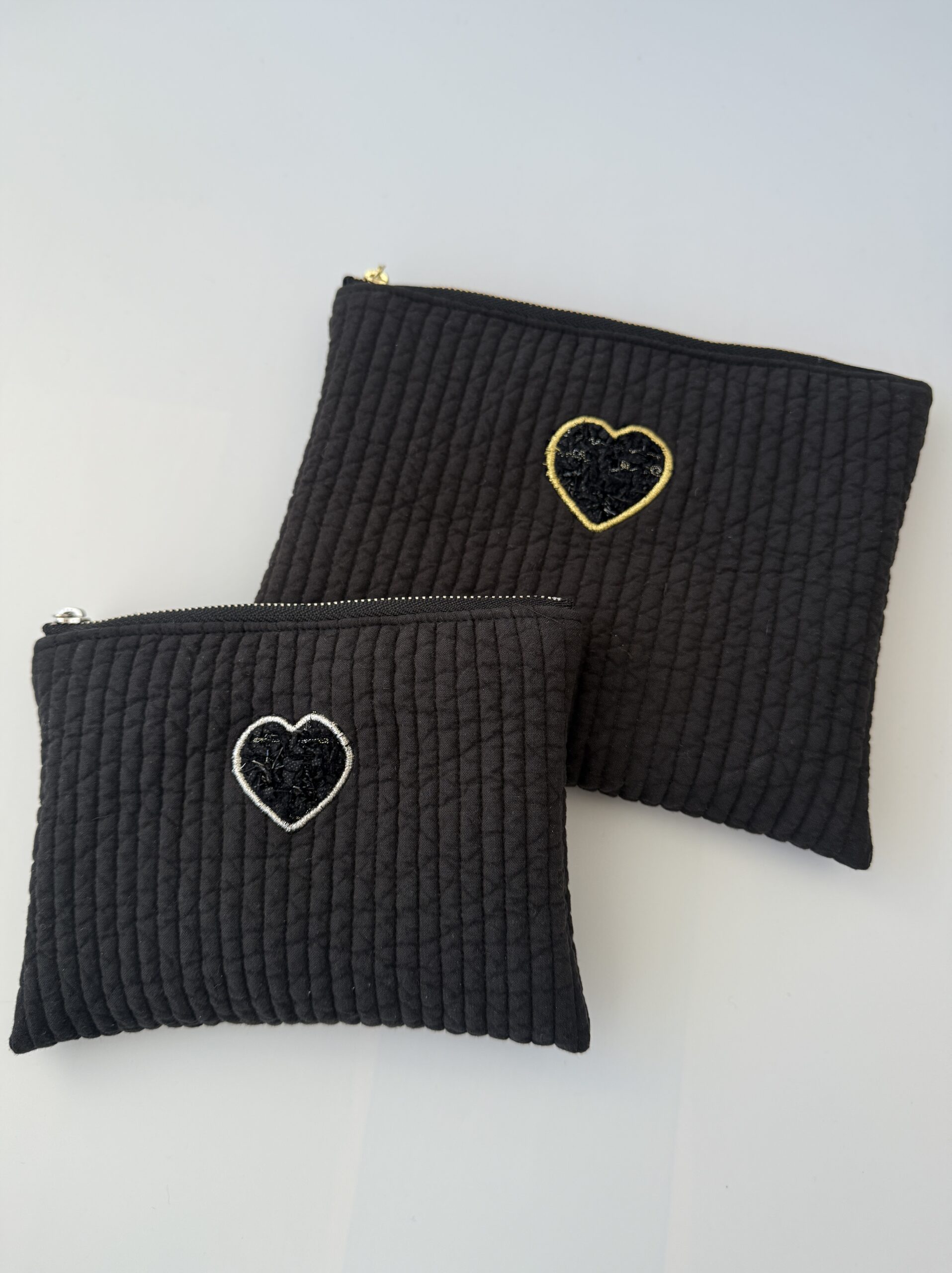 nubi heart pouch(ヌビハートポーチ)ーblack